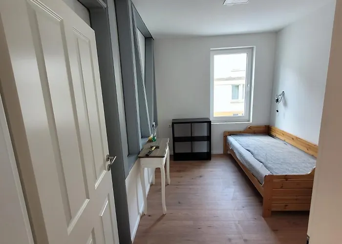 Schoene 3,5 Handwerkerwohnung Free Parking Gute Lage * 阿尔伯斯塔特